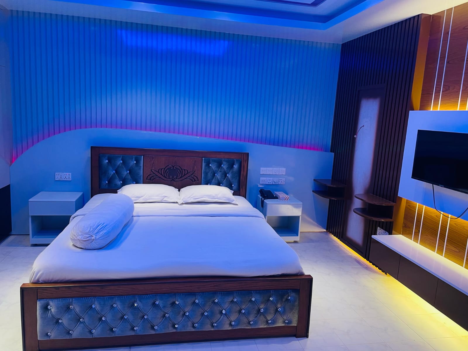 Deluxe Couple at Rainbow Guest House